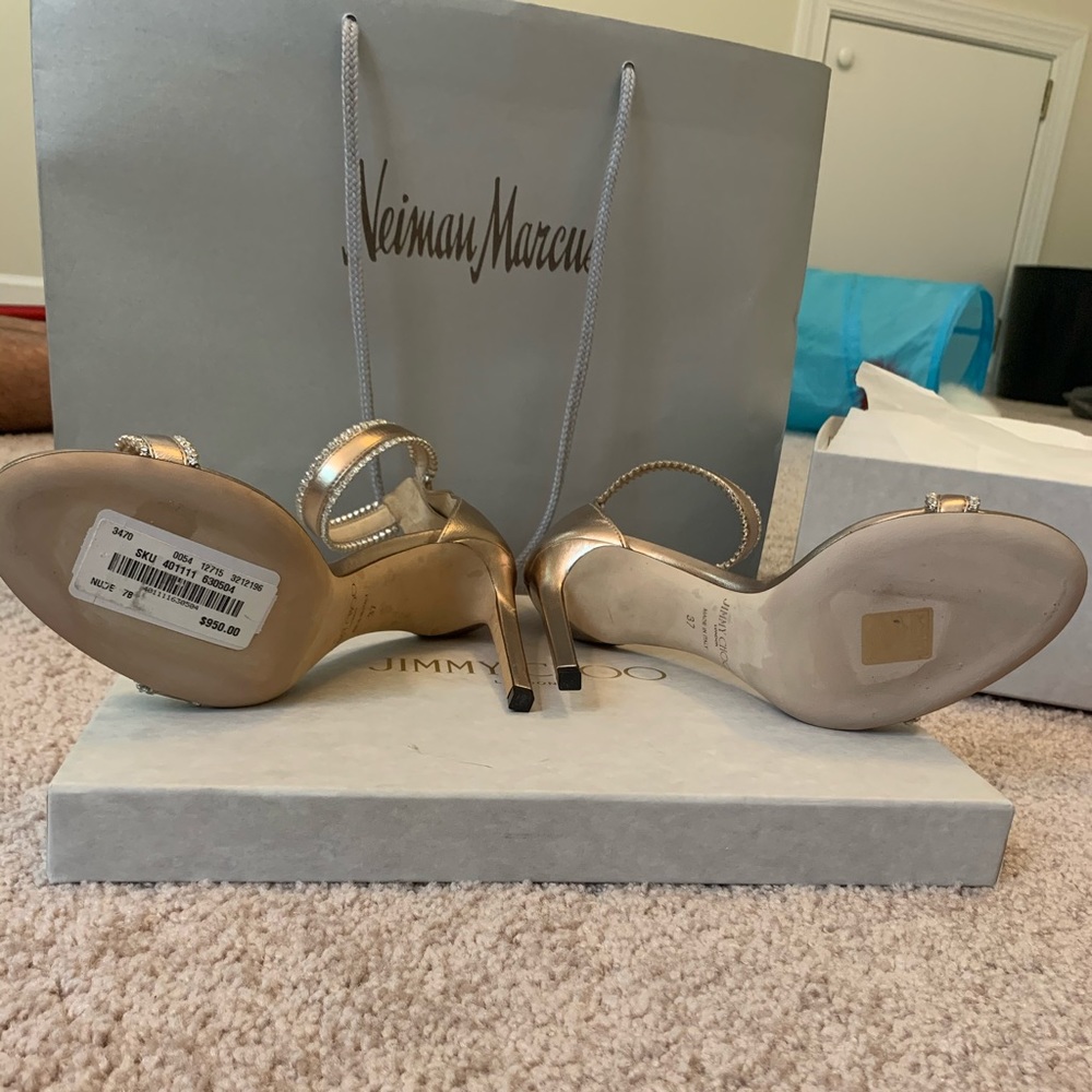Like new Jimmy Choo Gold Heels - Picture 7 of 15
